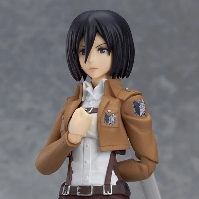 Anime-Figur Attack on Titan Mikasa Ackerman, stehend, mit Schwert, abnehmbares Modell, PVC-Sammlerstück, Schreibtischdekoration, 19 cm