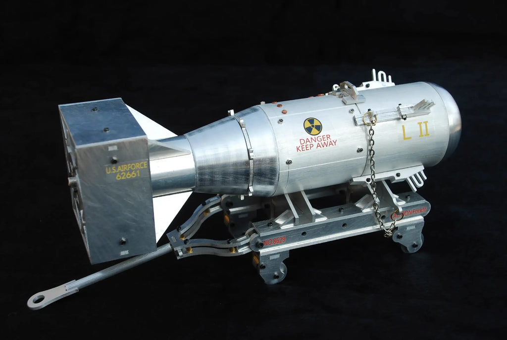 1/12 WWII American Little Boy Nuclear Bombs Metal Model Kit 3D Puzzle Metal Model Military Diy Assembly Toy for Adults Gift