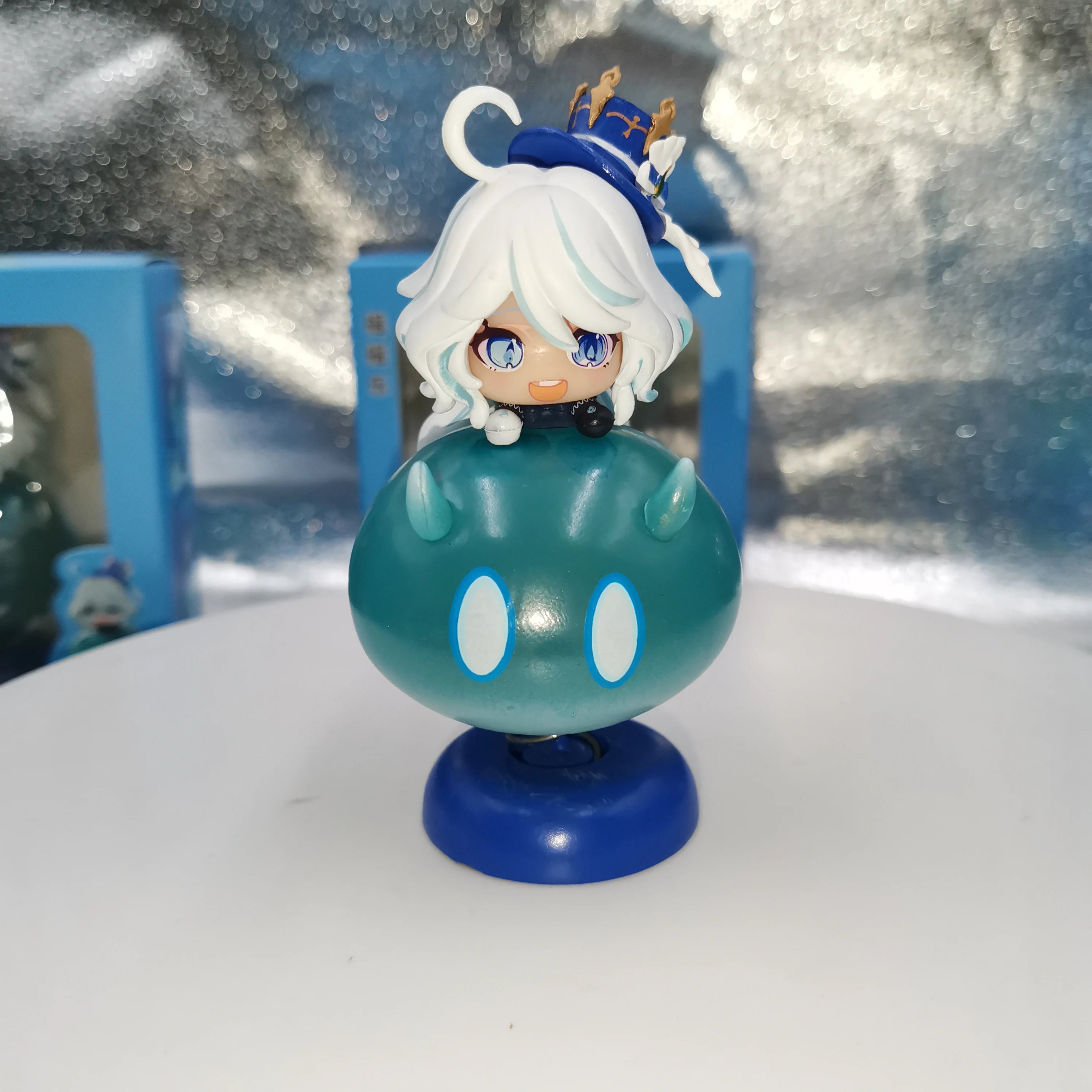 10 cm große Genshin Impact Hu Tao Actionfigur, Cartoon-PVC-Mädchen, Modell Q Edition, niedliche Dekoration, Sammlerstück, Schreibtischdekoration, Geschenk, Spielzeug