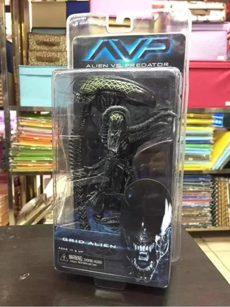 NECA Alien Vs Predator Action Figure Aliens vs Predator Grid Alien Xenomorph Translucent Model Toys 2pcs Desktop Collection Gift