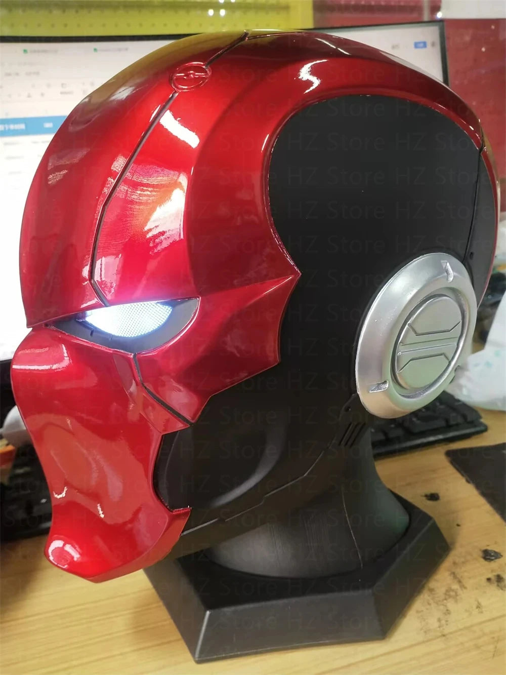 Arkham Knight Mask with Light Eyes Red Hood Gothan Helmet Halloween Cosplay Masque Fiberglass Flipping Mold Non 3D Printing Gift