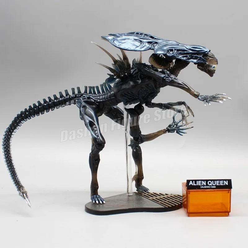 AMAZING YAMAGUCHI Alien vs. Predator Actionfigur #018 PVC-Kollektion 20 cm Xenomorph XX121 Alien Queen Figur Modell Spielzeug Geschenk