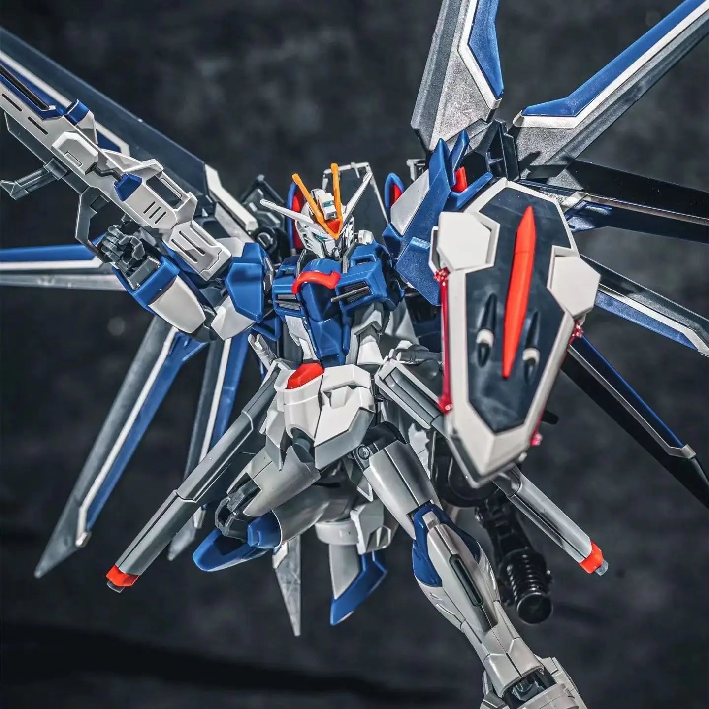 Bandai Bestseller Assembly Model Figure Hg 1/144 Extraordinary Ascension Strike Freedom With Water Decals Action Figures