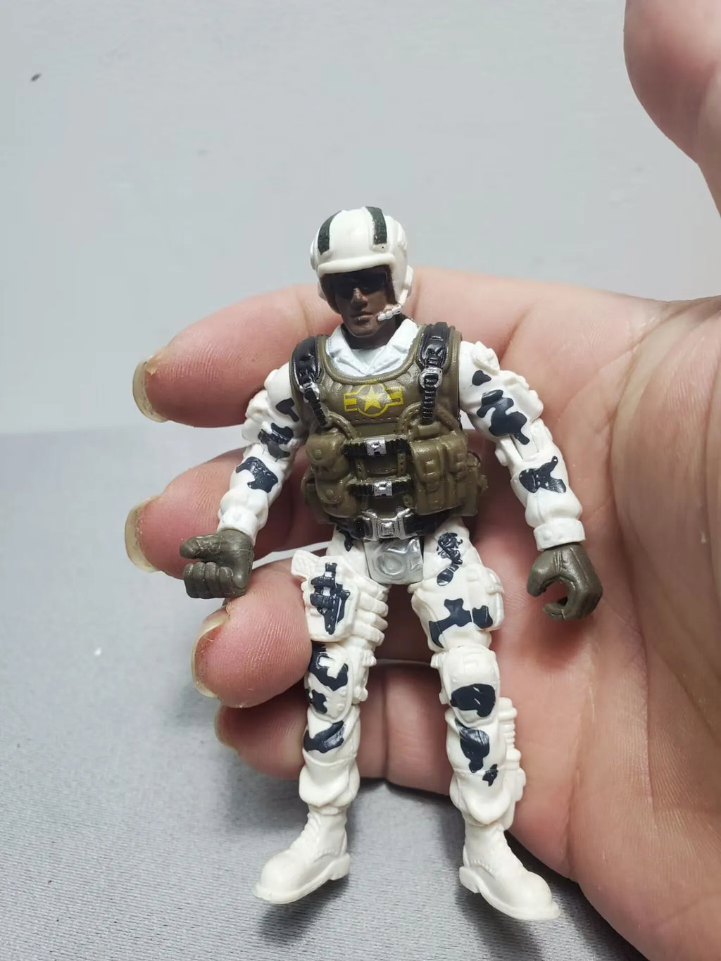9cm 3.75" Solider Farmer Worker Military Police Action Figure Limite Collection Pirate Player Model Toy Gift for Kid Child Adult