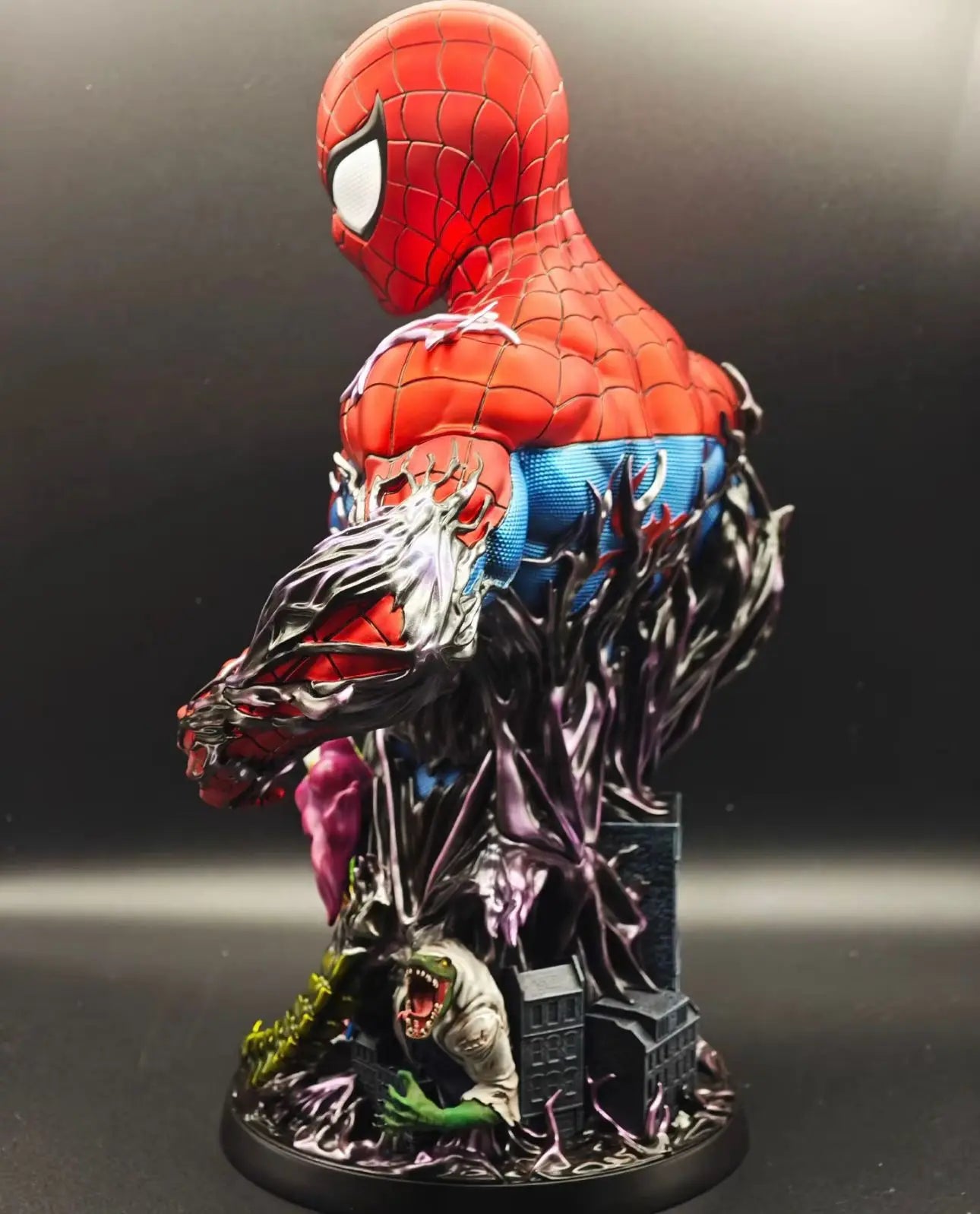 1/3 Scale The Avengers Spider-Man Figures Resin Model Movie Scene Statue 30CM Desktop Decoration Ornaments Collectible Gifts Toy