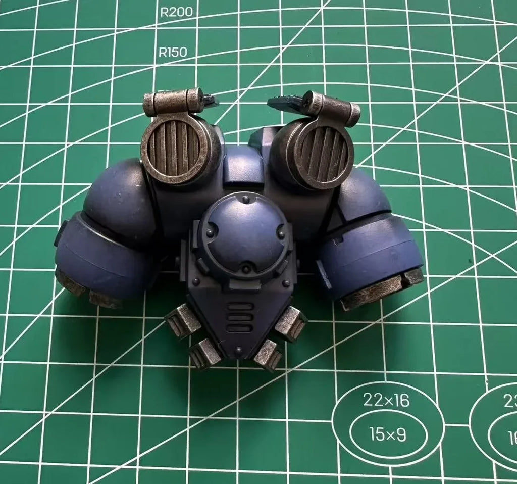 JOYTOY Warhammer 40K 1/18 Екшън фигурки Uitramarines лейтенант Титус Модел играчка момче подаръци 3.75 инча