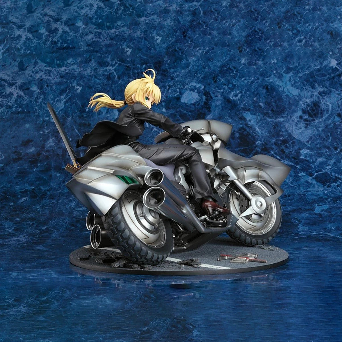 In Stock Original GOOD SMILE COMPANY Prepainted Fate/Zero Saber Motored Cuirassier Altria Pendragon Anime Figure Collection