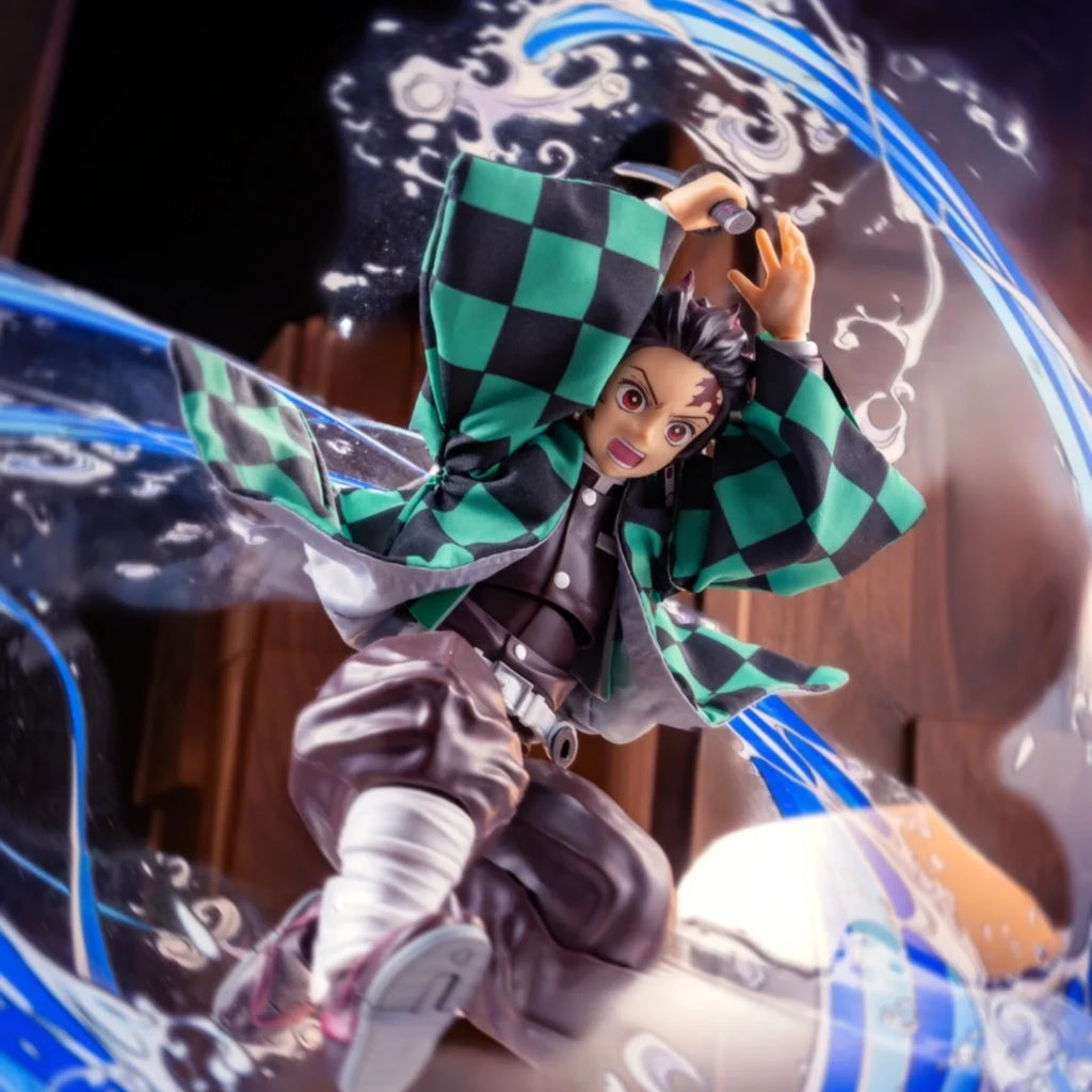 Аниме Demon Slayer, Shf Kamado Tanjirou, ръчно изработено кимоно, вградено в желязна тел, подходящо за подвижни хуманоидни играчки 1/12