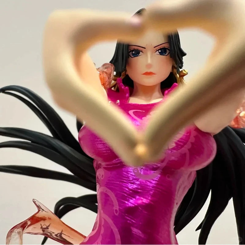 One Piece 24см Boa Hancock Аниме герой Модел GK Екшън фигурки Сърце Знак Статуя Периферна играчка Настолен орнамент Момче Подарък