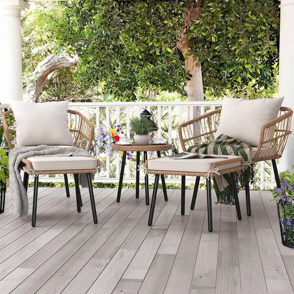 5-teiliges Outdoor-Korbmöbel-Set, Allwetter-Terrassen-Bistro-Set mit Fußstütze, kleines Terrassen-Konversationsset für den Balkon