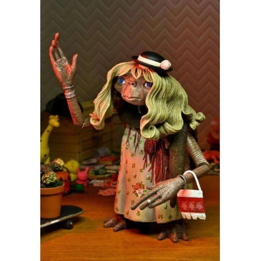 NECA 55077 E.T. the Extra-Terrestrial: 40th Anniversary - Ultimate Dress-Up E.T. 7 inch Action Figures Original Model Doll Toys