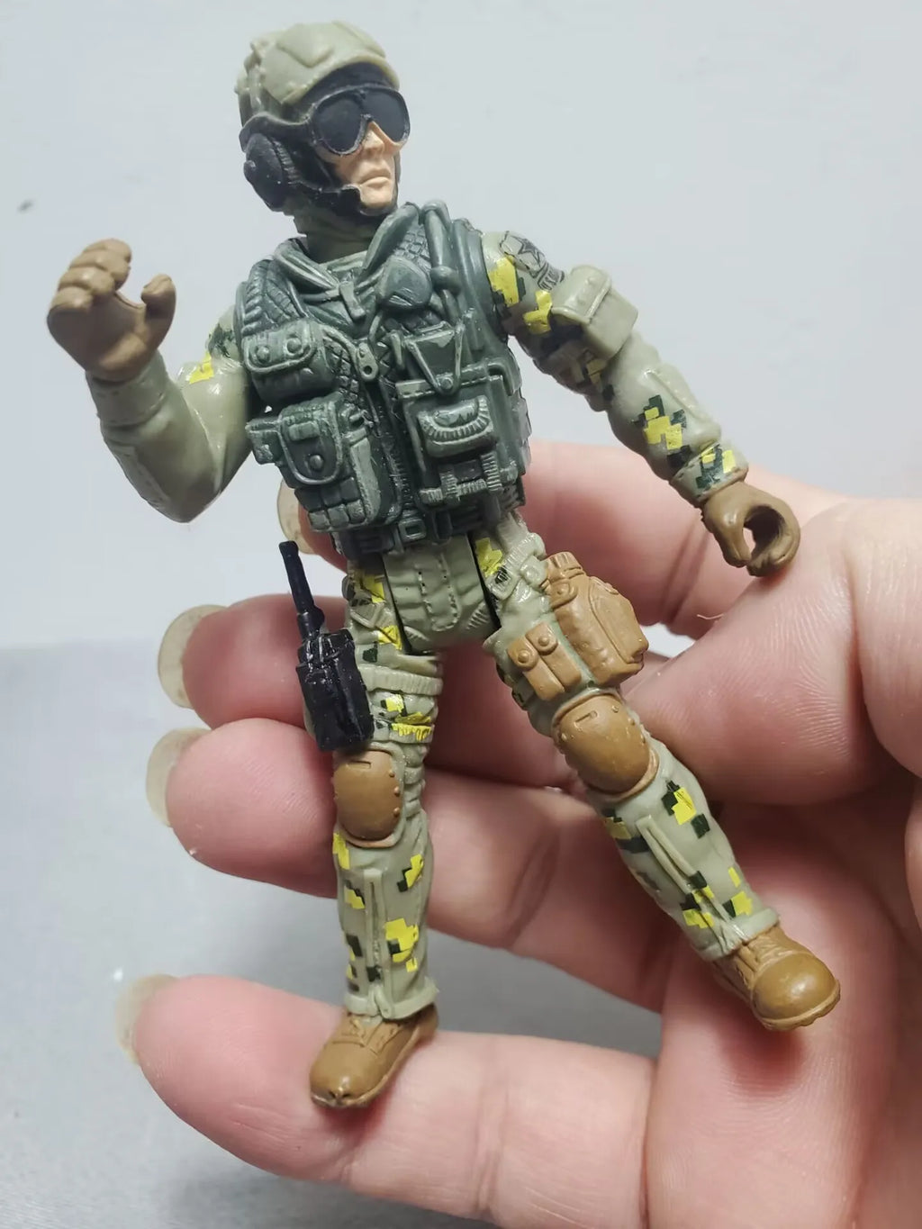 9cm 3.75" Solider Farmer Worker Military Police Action Figure Limite Collection Pirate Player Model Toy Gift for Kid Child Adult