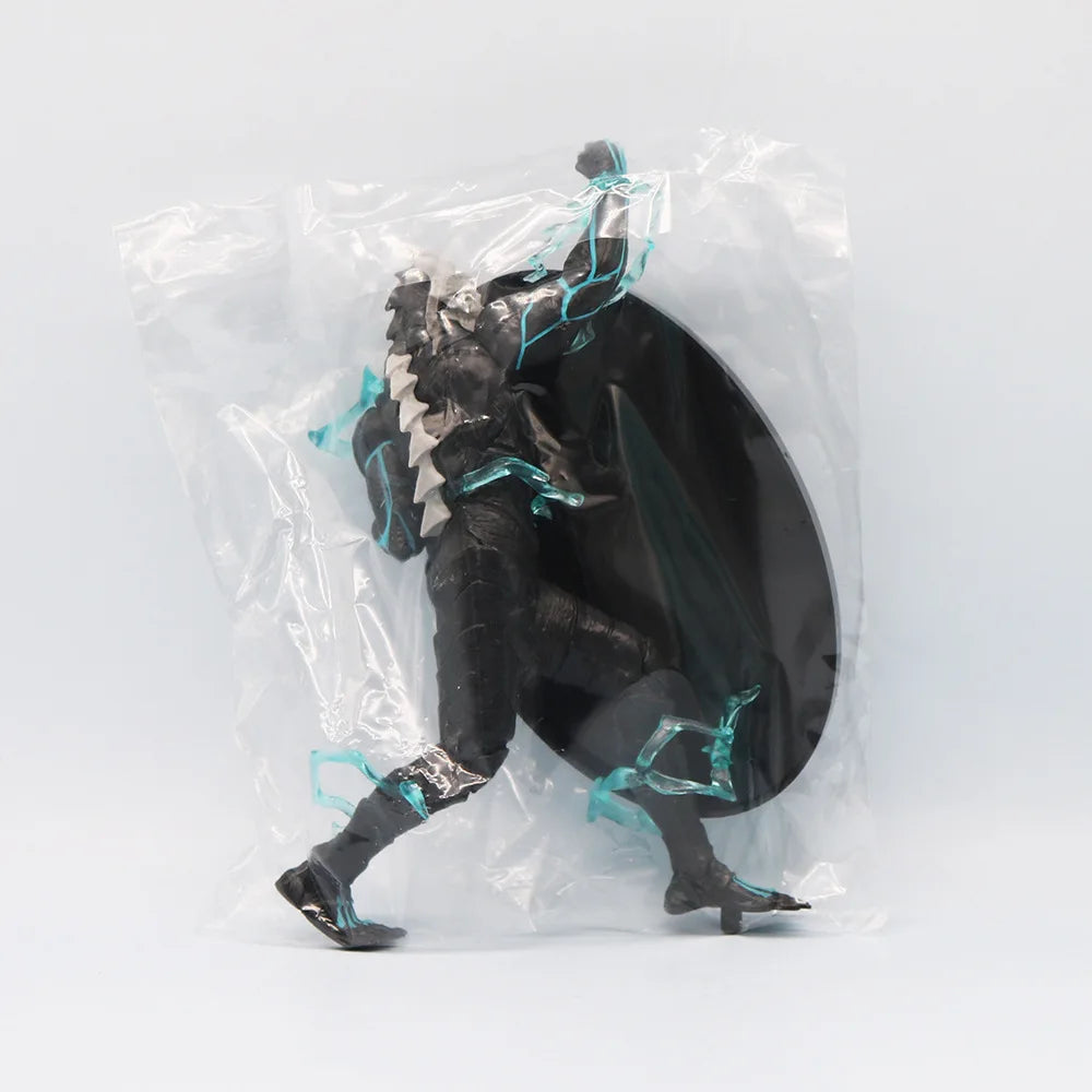 19.5CM Anime kaiju No.8 Figure Monster Anime Characteristics of Standing Posture And Punching Model Toy Gift Action Figure PVC