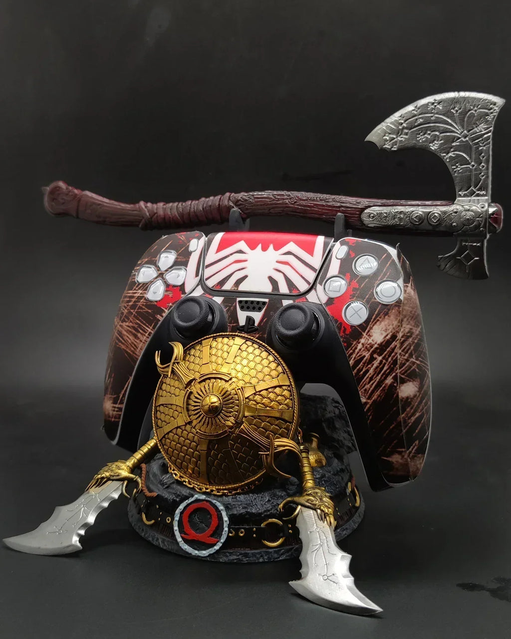 15cm God of War Figure Gamepad Bracket The Leviathan Axe Blade of Chaos Kratos Game Ornament Collection Desktop Display Gift Toy