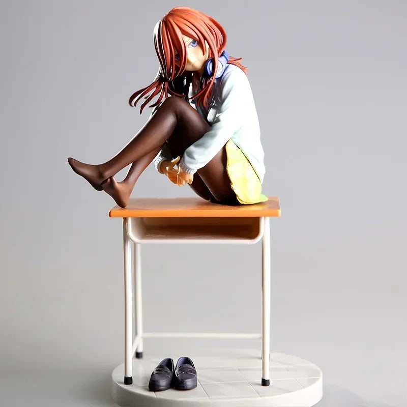 26cm The Quintessential Quintuplets Anime Girl Figure Miku Nakano Action Figure Ichika/Nino Nakano Figurine Model Doll Toys Gift