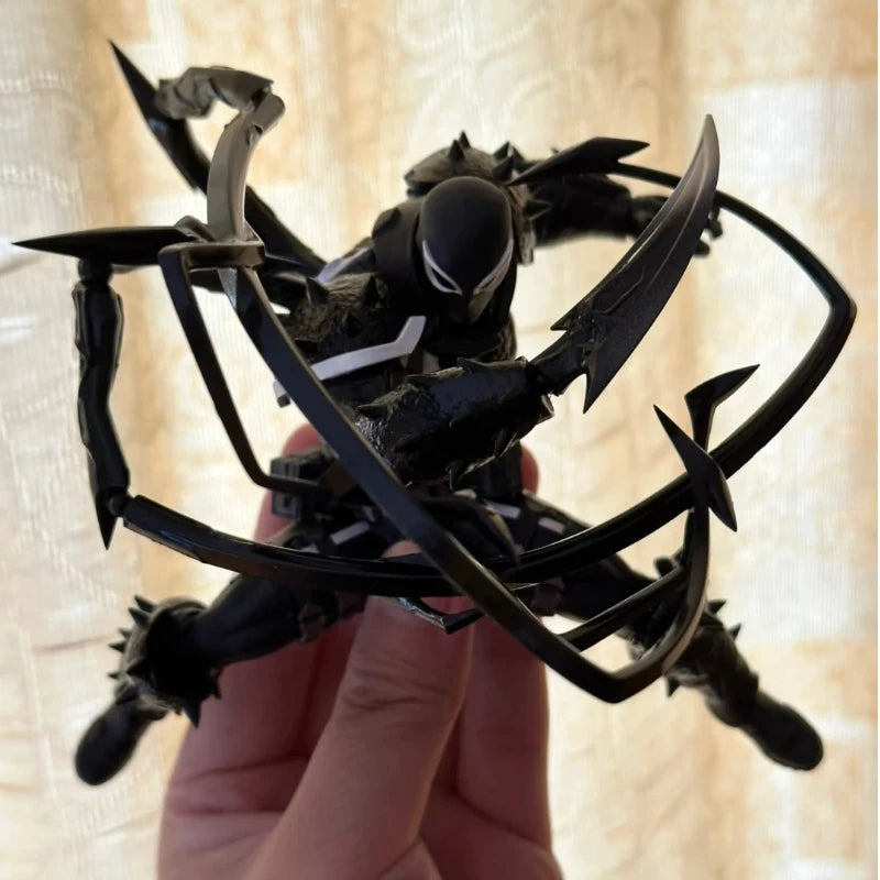 Kaiyodo Revoltech Amazing Yamaguchi Agent Venom Fully Articulated Action Figure Marvel Collectible Model In Stock Figure Ornamen