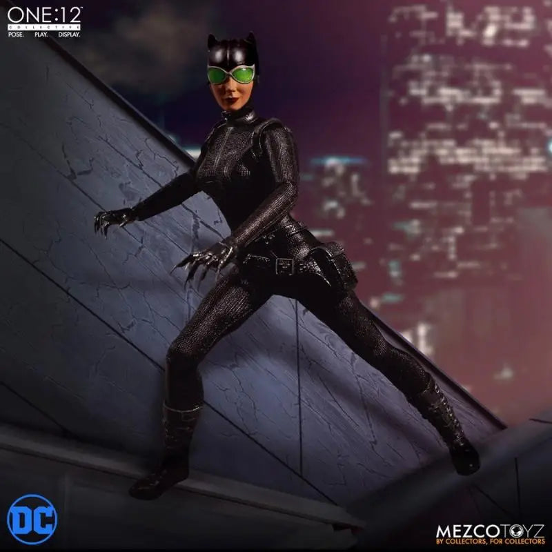 In Stock Original  Mezco ONE:12 Catwoman Anime Action Figures Collection PVC Model Gift Toys