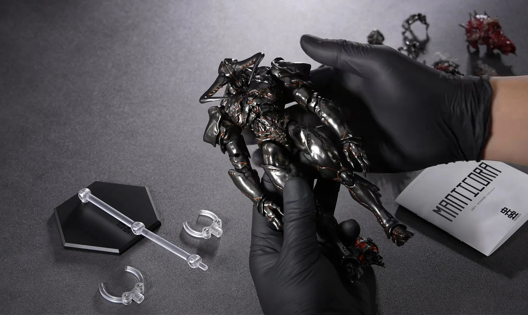 In Stock SEXY ICE 2019 MANTICORA Movability Model Toys Collection VERMIN Artificial Evolution B0199 Beetle man Original Genuine