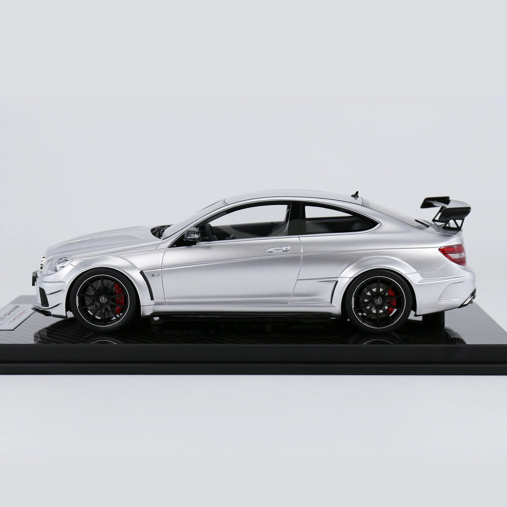 1/18  C 63 Black Series resin model Memory Line collectibles