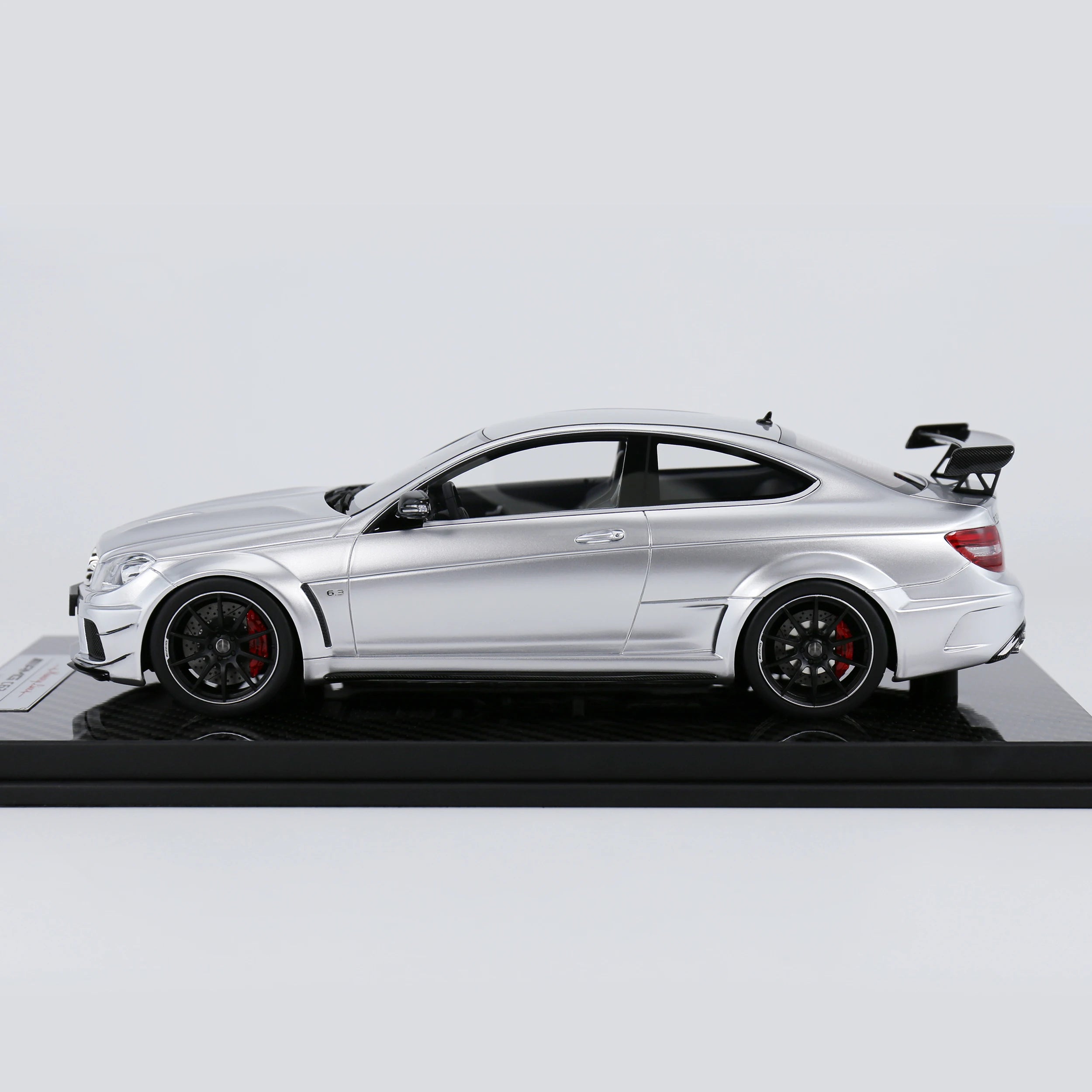 1/18  C 63 Black Series resin model Memory Line collectibles