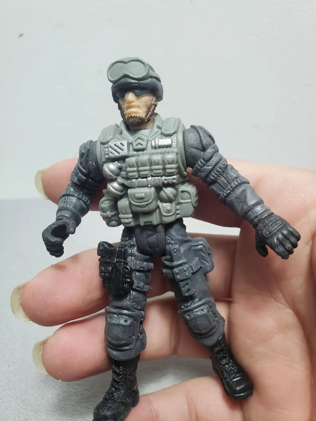 9cm 3.75" Solider Farmer Worker Military Police Action Figure Limite Collection Pirate Player Model Toy Gift for Kid Child Adult