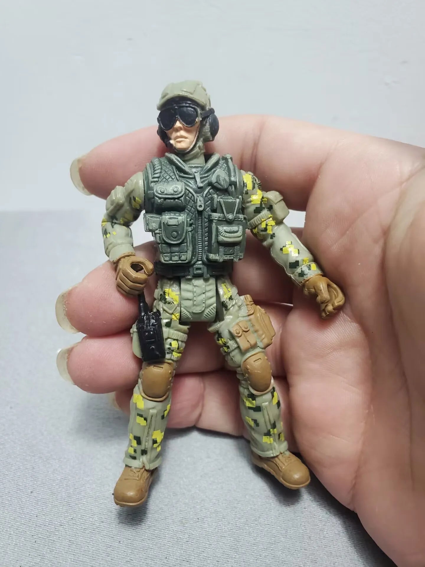 9cm 3.75" Solider Farmer Worker Military Police Action Figure Limite Collection Pirate Player Model Toy Gift for Kid Child Adult