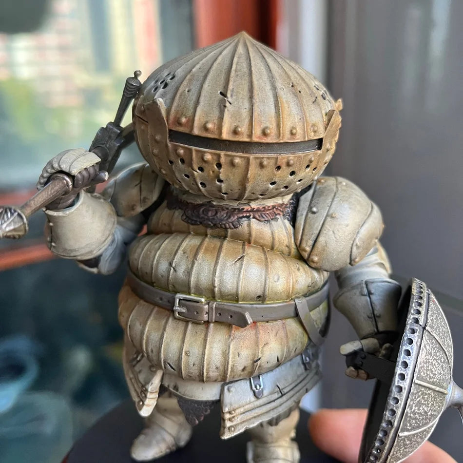 13CM Аниме игра Dark Souls Siegmeyer Фигура Q Версия Dark Souls Sculpt Колекция стоящ модел играчка подарък Aciton Фигура