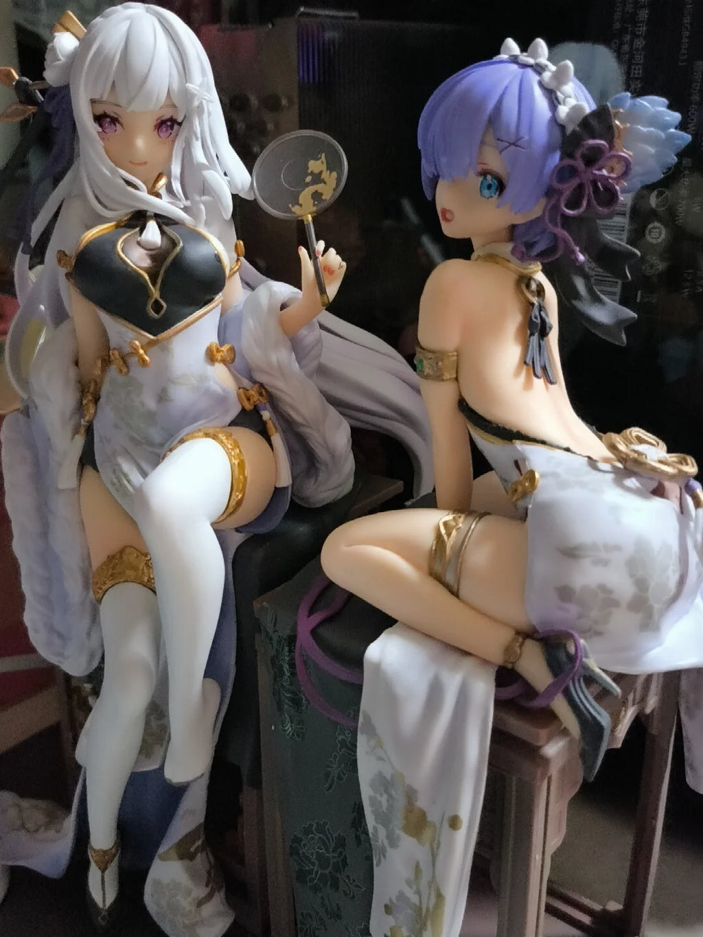 22cm Re:Zero Emilia and Rem Chinese Dress Figure Set - Elegant Qipao Anime Statue, Cute Collectible Model & Desktop Decor