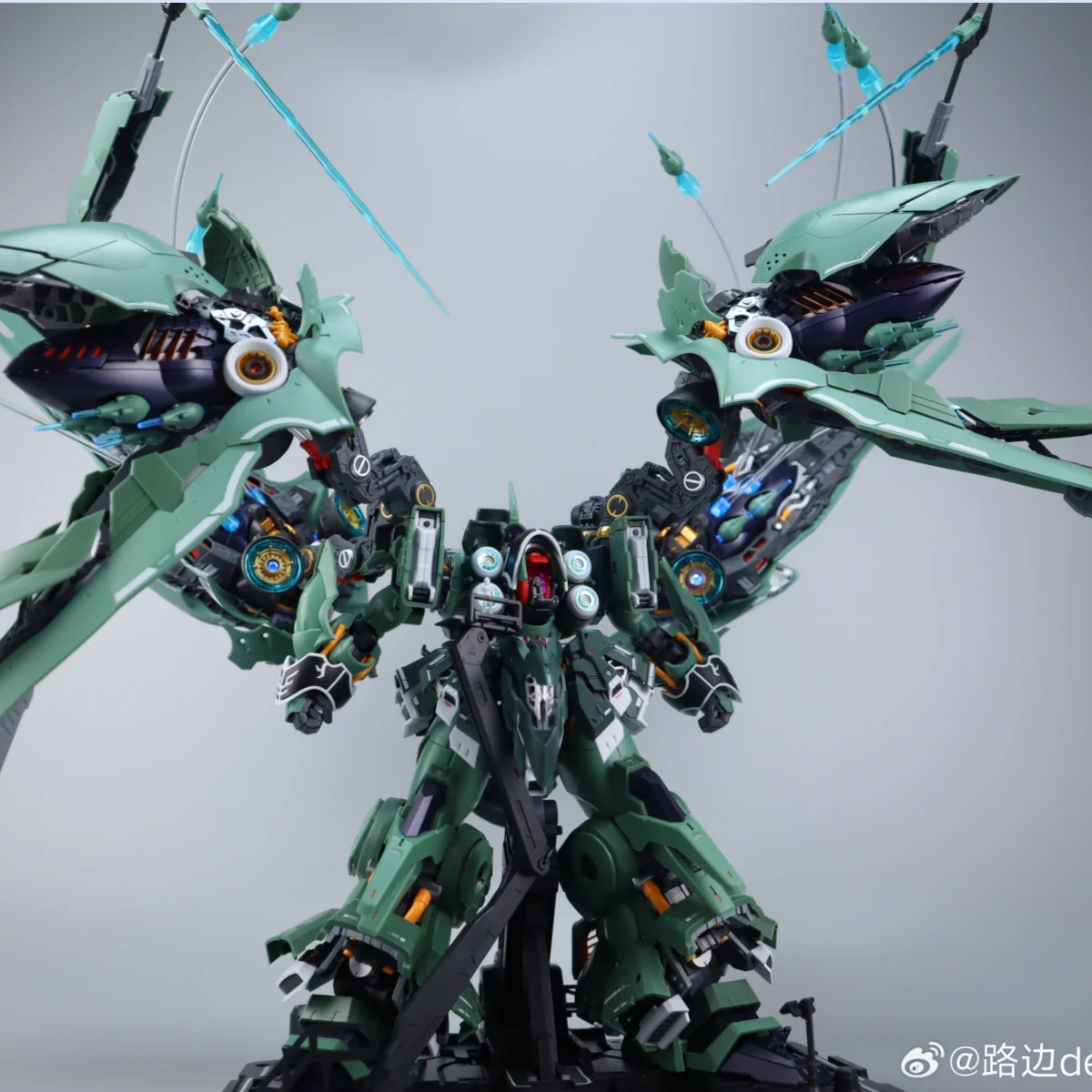 AXIS 1/100 Model kits OSIRIS  NZ-666 Kshatriya AERIAL DOMINATOR Assembling Movability Model Toy Mecha Christmas Toys Gifts