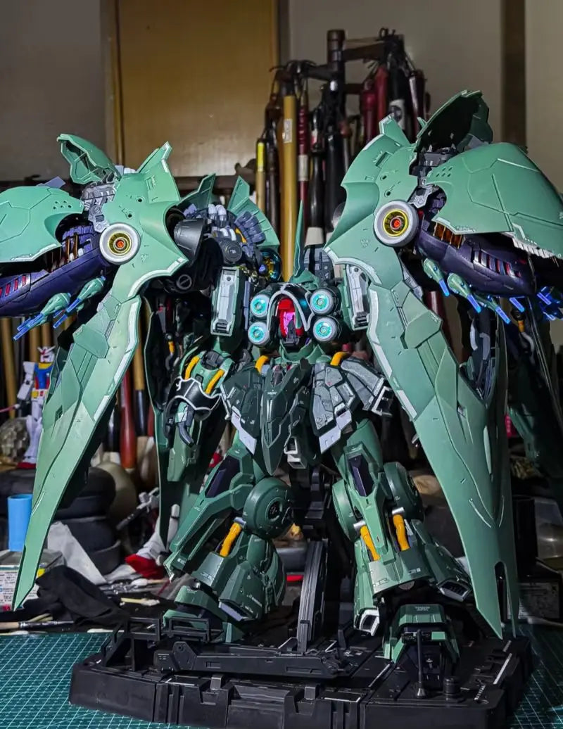 AXIS MODEL WORKS Kshatriya 1/100 Assembly Model Kit OSIRIS AERIAL DOMINATOR Luminous Lamp Action Figures Plastic Model toys