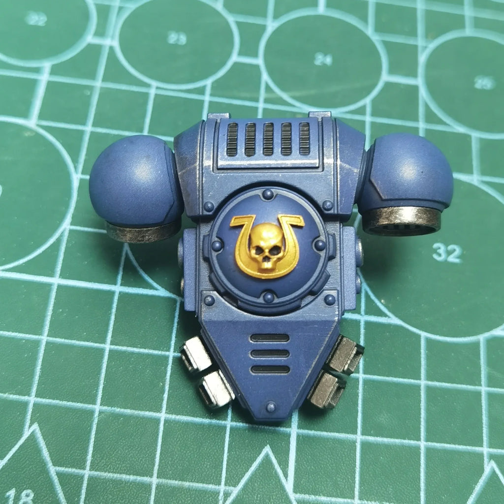 Joytoy Warhammer 1/18 Action Figures Ultramarines Lieutenant Titus-Collectors Edition Model Toy Boy Gifts 3.75inch