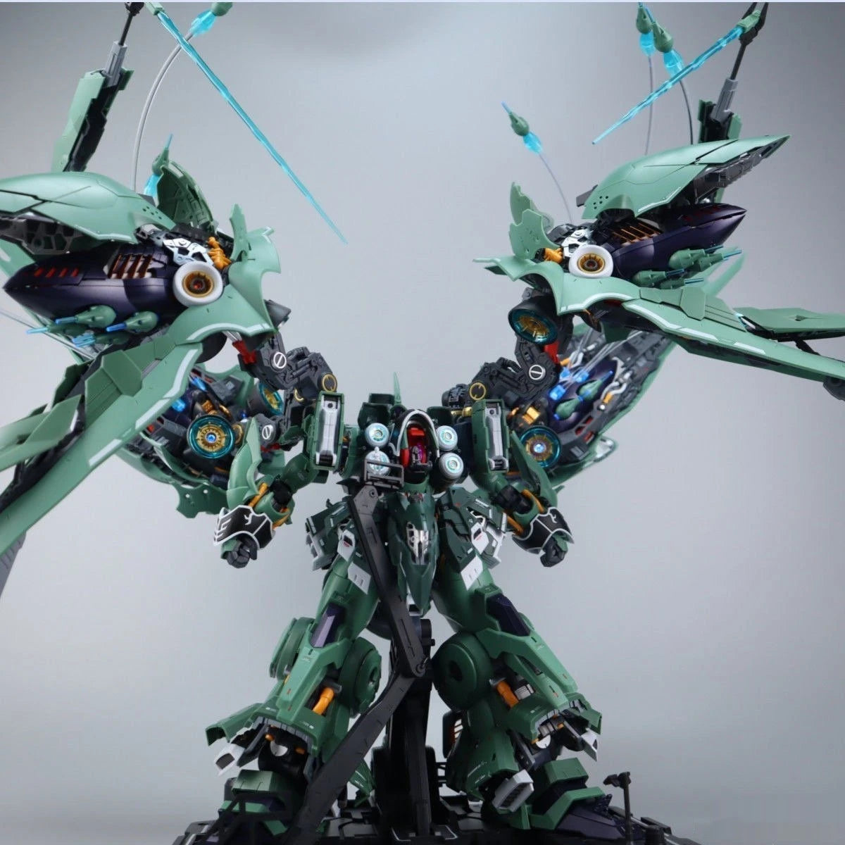 AXIS MODEL WORKS Kshatriya 1/100 Assembly Model Kit OSIRIS AERIAL DOMINATOR Luminous Lamp Action Figures Plastic Model toys