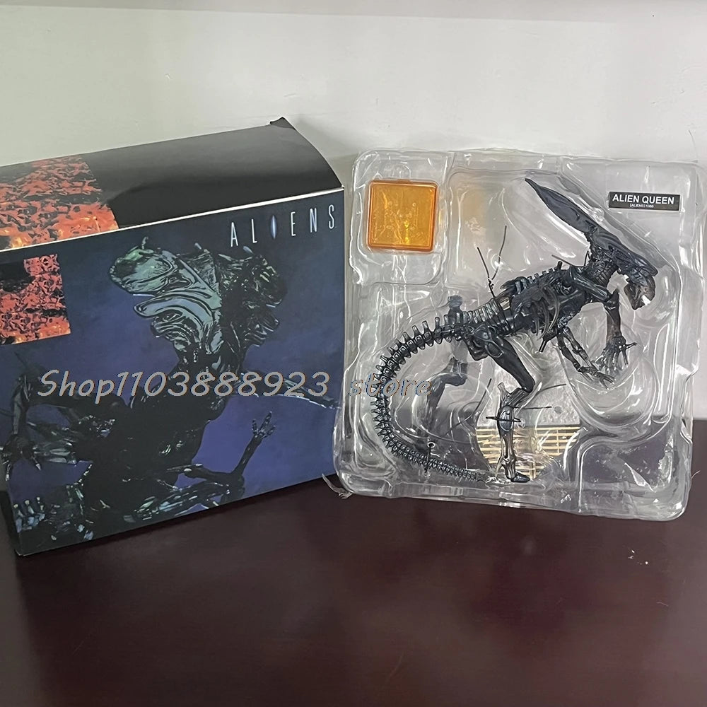 Научнофантастична фигурка на извънземна кралица Revoltech 016 Воин 018 Извънземна кралица Екшън фигурка Извънземно срещу Хищник Аниме Модел Играчки Кукла за рожден ден