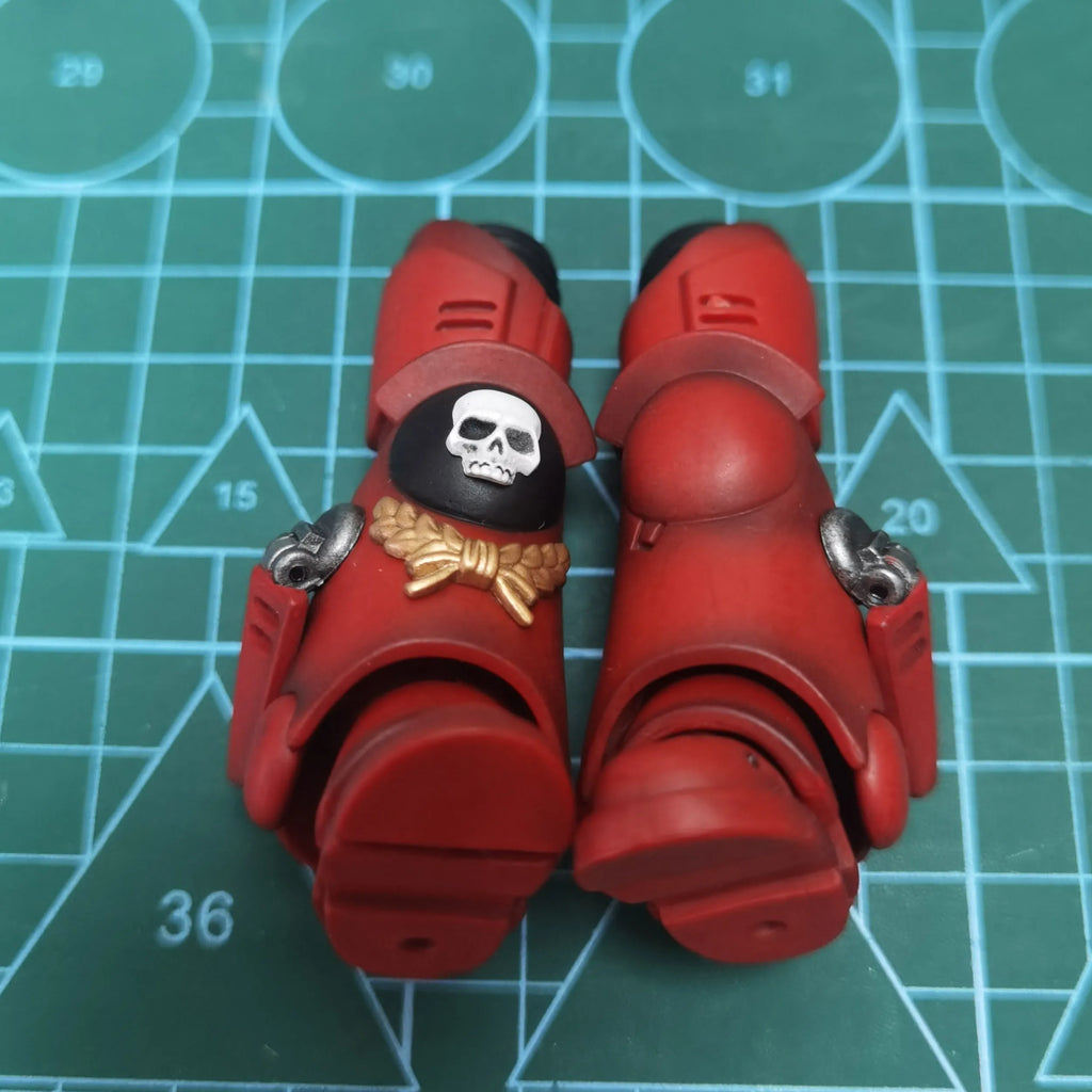 Joytoy Warhammer 1/18 Action Figures Blood Angels Jump Pack Squad Captain with Jump Pack Model Toy Boy Gifts 3.75inch