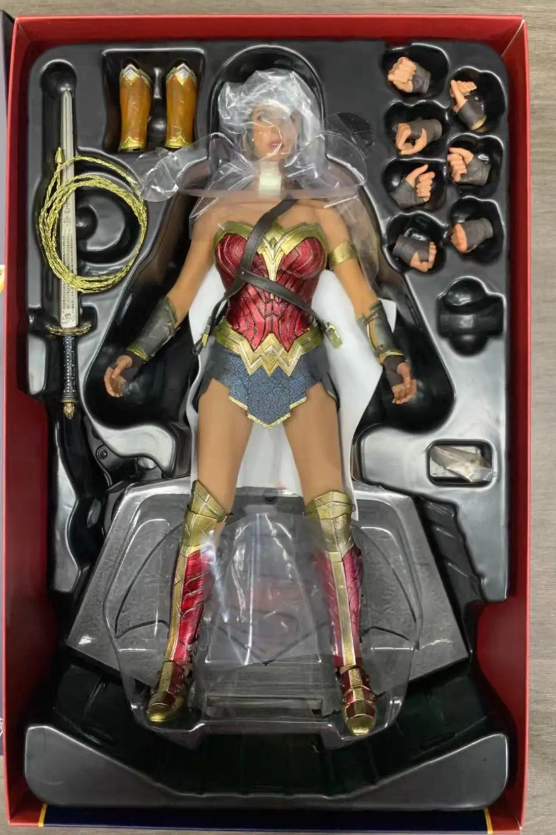 100% Original HOTTOYS HT MMS359 BVS WONDER WOMAN In Stock Anime Collection Figures Model Toys