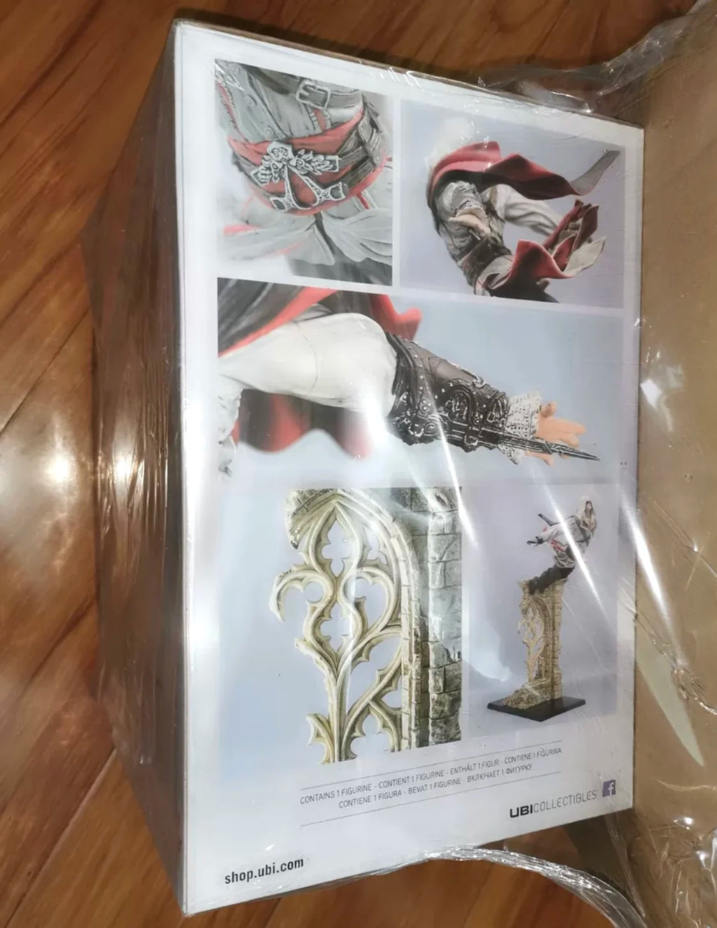 Original Genuine  Ezio Auditore da Firenze Leap of faith Handmade Statue Ornaments Collection Fan Gifts