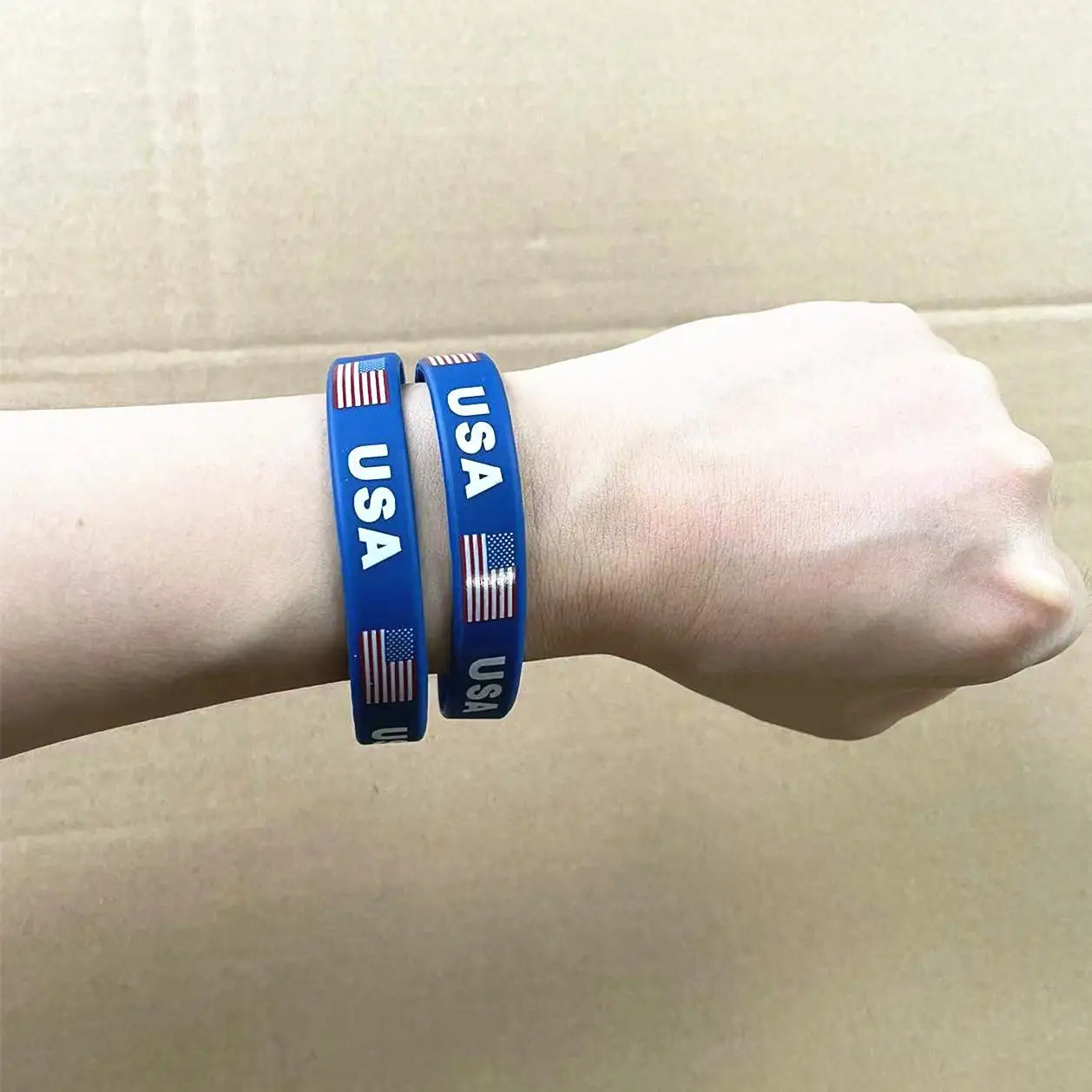 2er-Pack USA-Flaggenarmbänder für Damen und Herren, Sport-Silikonarmbänder, amerikanische Gummibänder, Armband-Accessoires, Geschenkideen