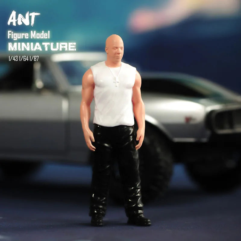 Миниатюрна фигурка 1/87 1/64 1/43 1/24 1/18 Състезател Уокър Джордана Брустър, филмови герои за кола, превозно средство