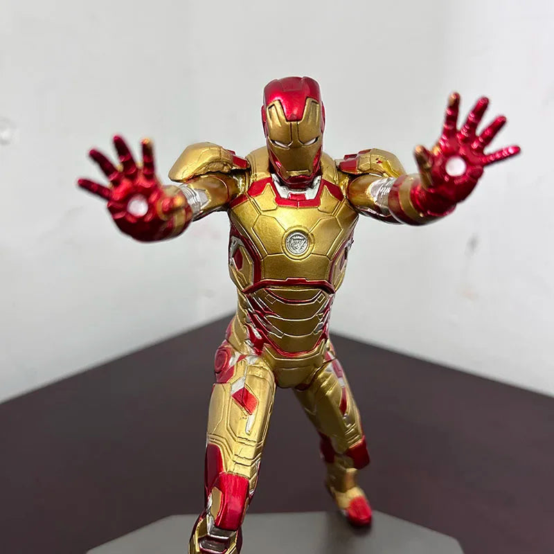Crazy Toys Iron Man 3 Mark XLII Mk 42 Limted Edtion PVC Action Figure Body Changable Model Toy Gift For Collection Joint Movable