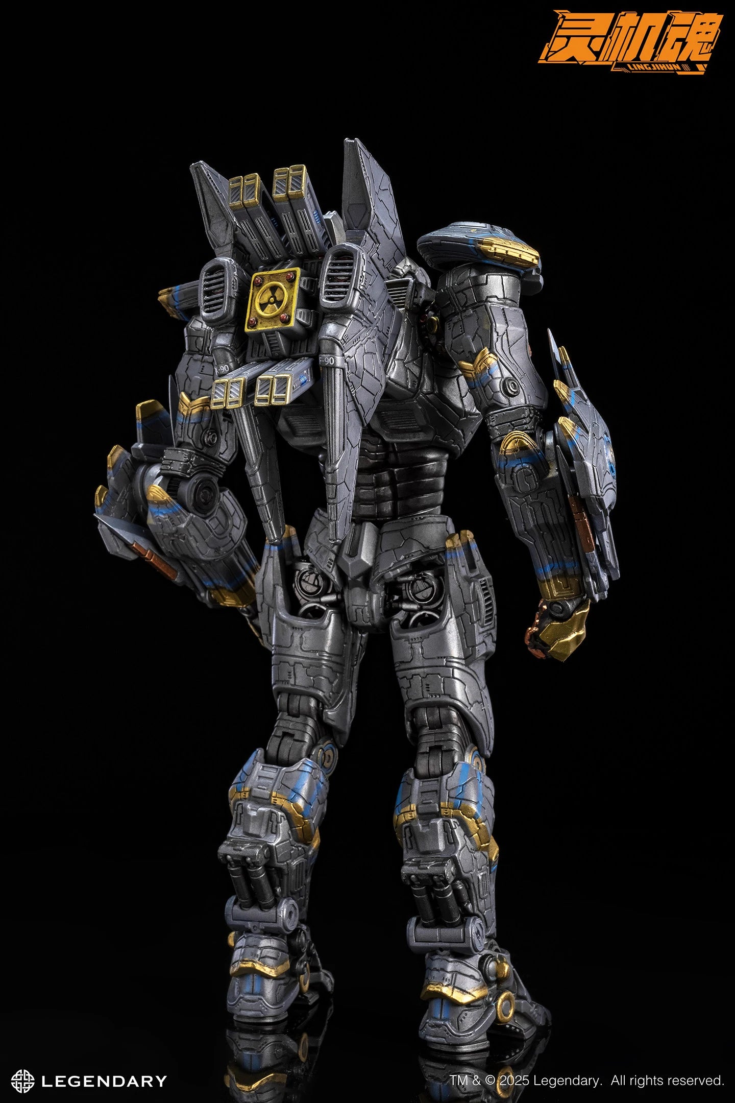 In Stock LINGJIHUN 20cm Striker Eureka Movable Model Toys Mecha With LED Optional BOX Reinforced