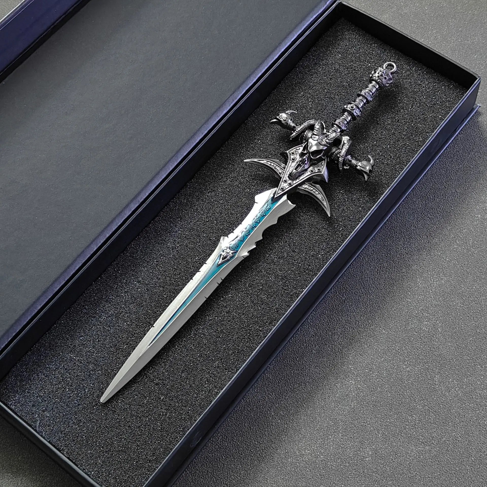 Warcraft WOW Peripheral Lich King Shadow of Sorrow Frostmourne Weapon Model Metal Toy Ornament Sending Children To Friends