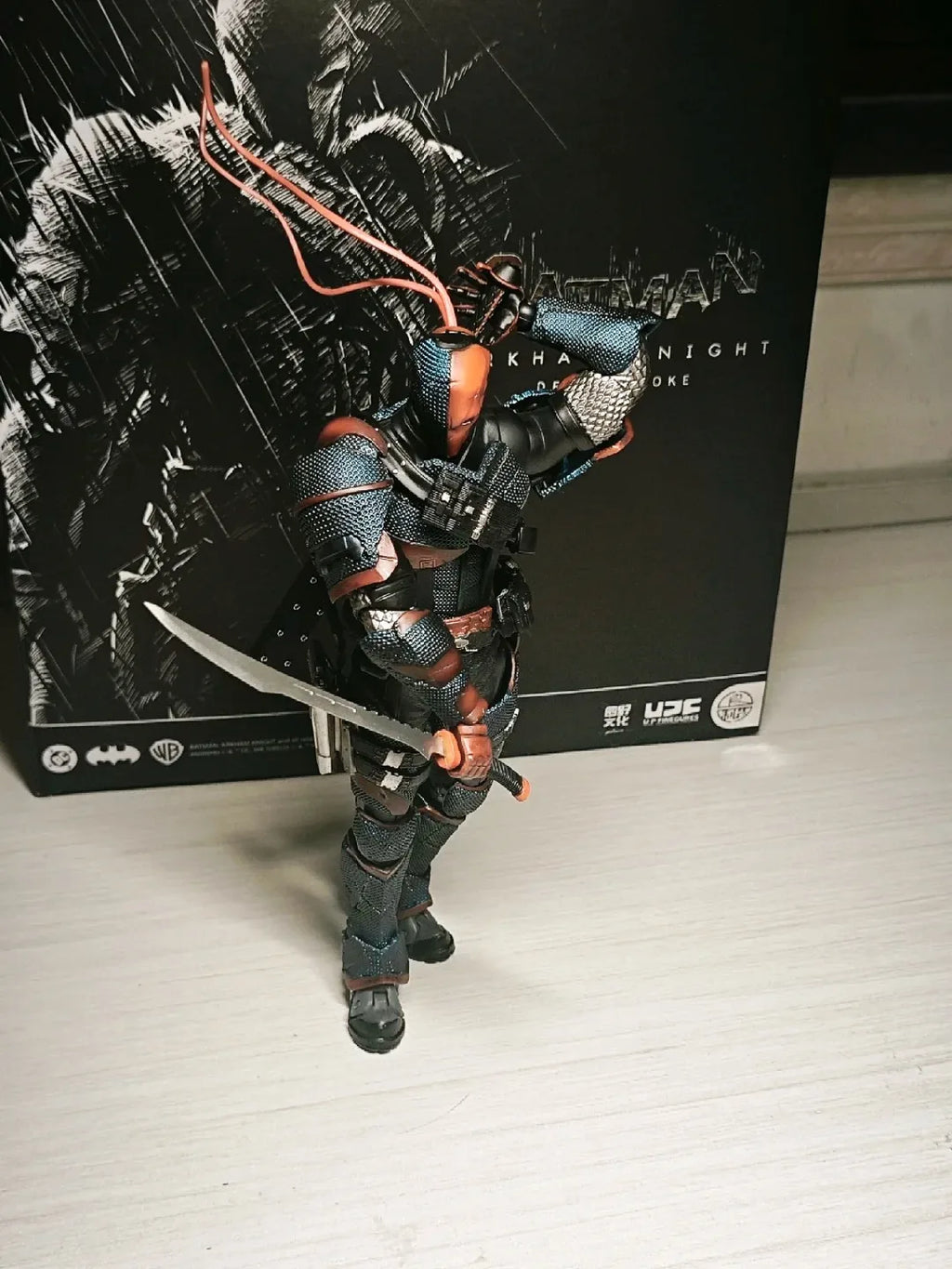 Lpzz Toys Arkham Knight 1/12 Figure Series V8 Suit Batman Action Figure Deathstroke Super Man Statue Colletion Desk Decor Gift